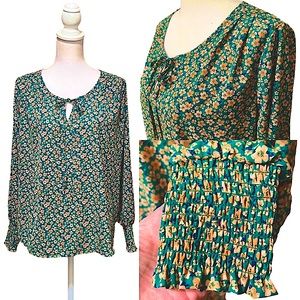 Pleione Nordstrom Blouson Princess Sleeve Green Floral Tie Neck Long Sleeve Top